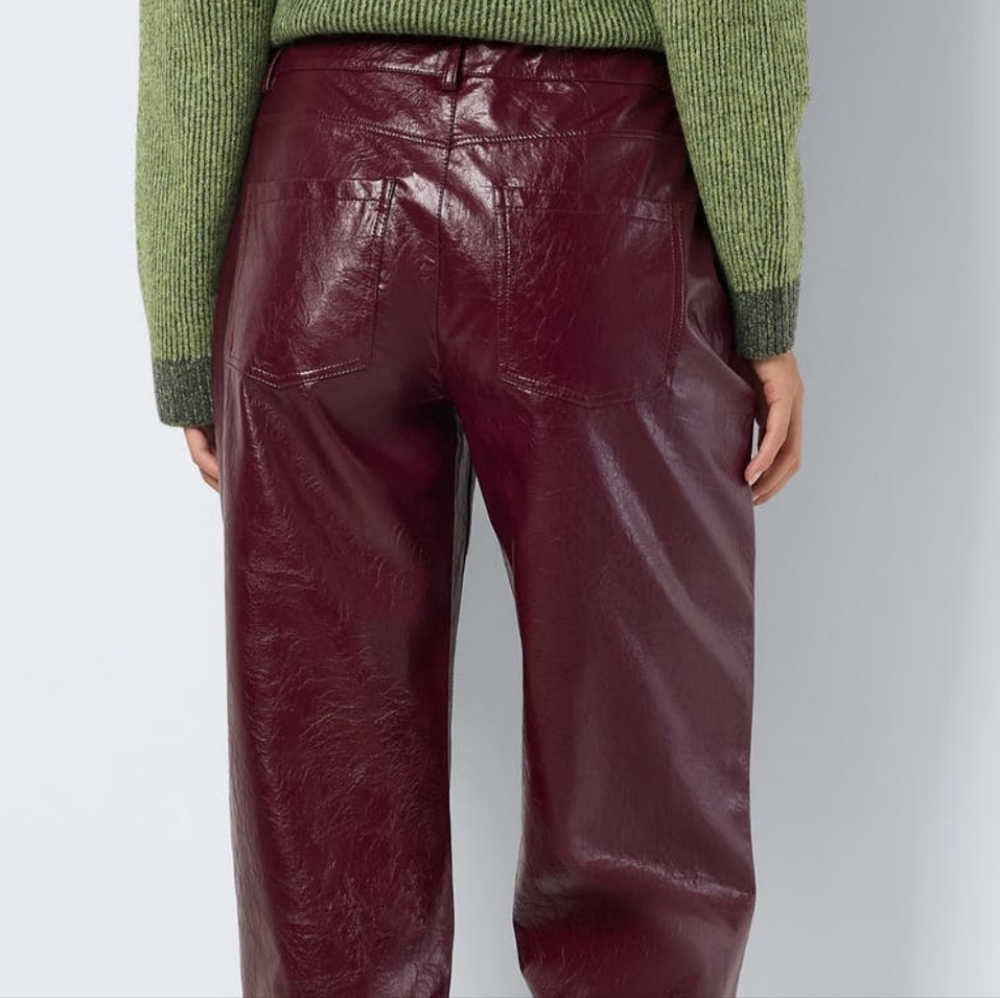 Noisy may | XS Kane Faux Burgundy Leather Flare Pant